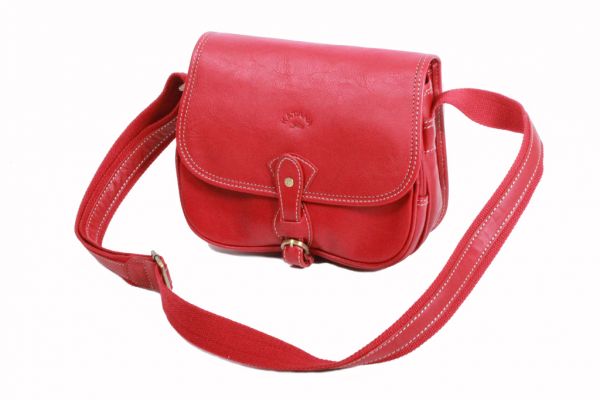 Besace Katana K 32587 Cuir de Vachette gras détail - Rouge