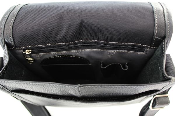 Pochette portée croisée à bandoulière Katana K 69103 Cuir de Vachette grainé - Intérieur